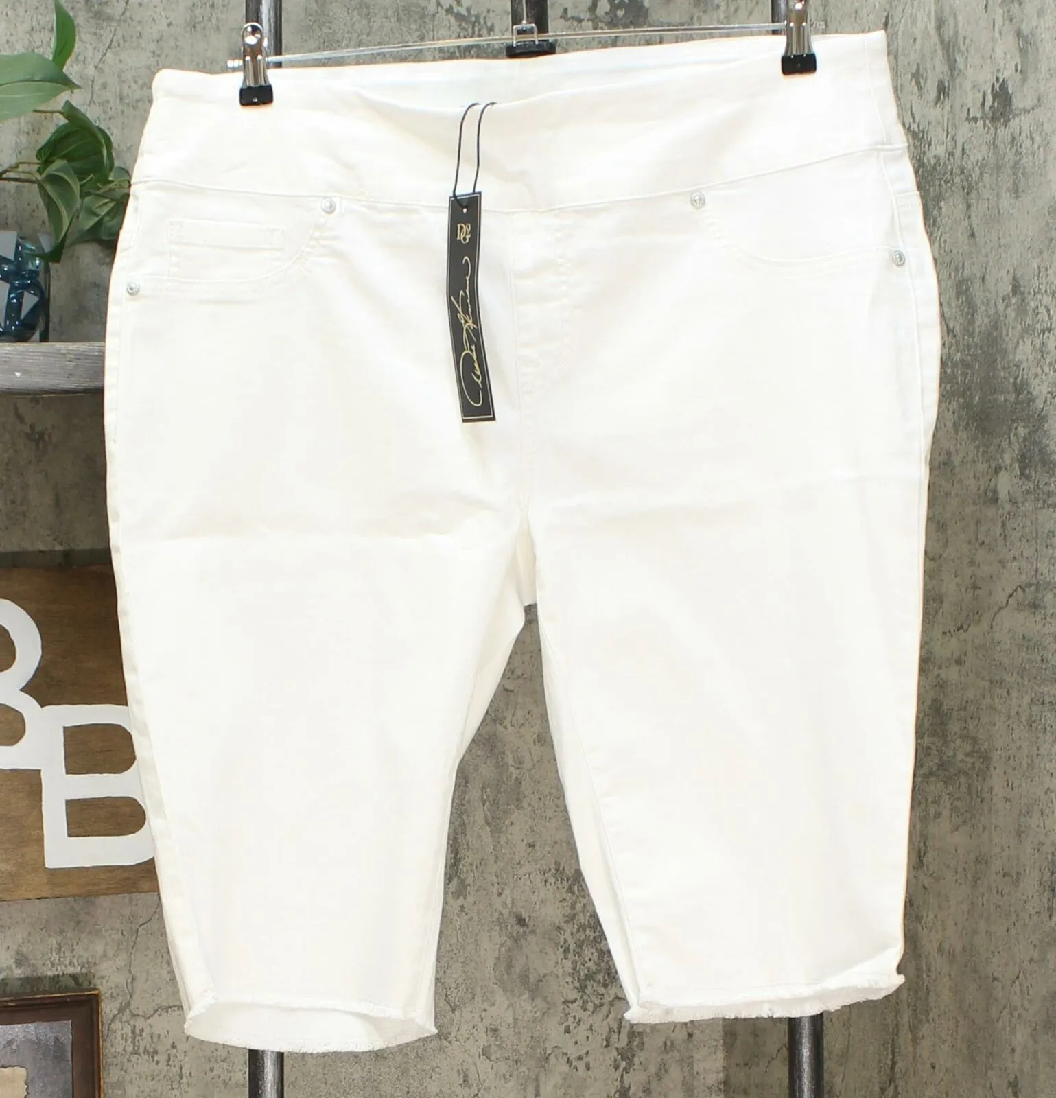 DG2 by Diane Gilman Women's Plus Size Classic Stretch Pull-On Bermuda Shorts