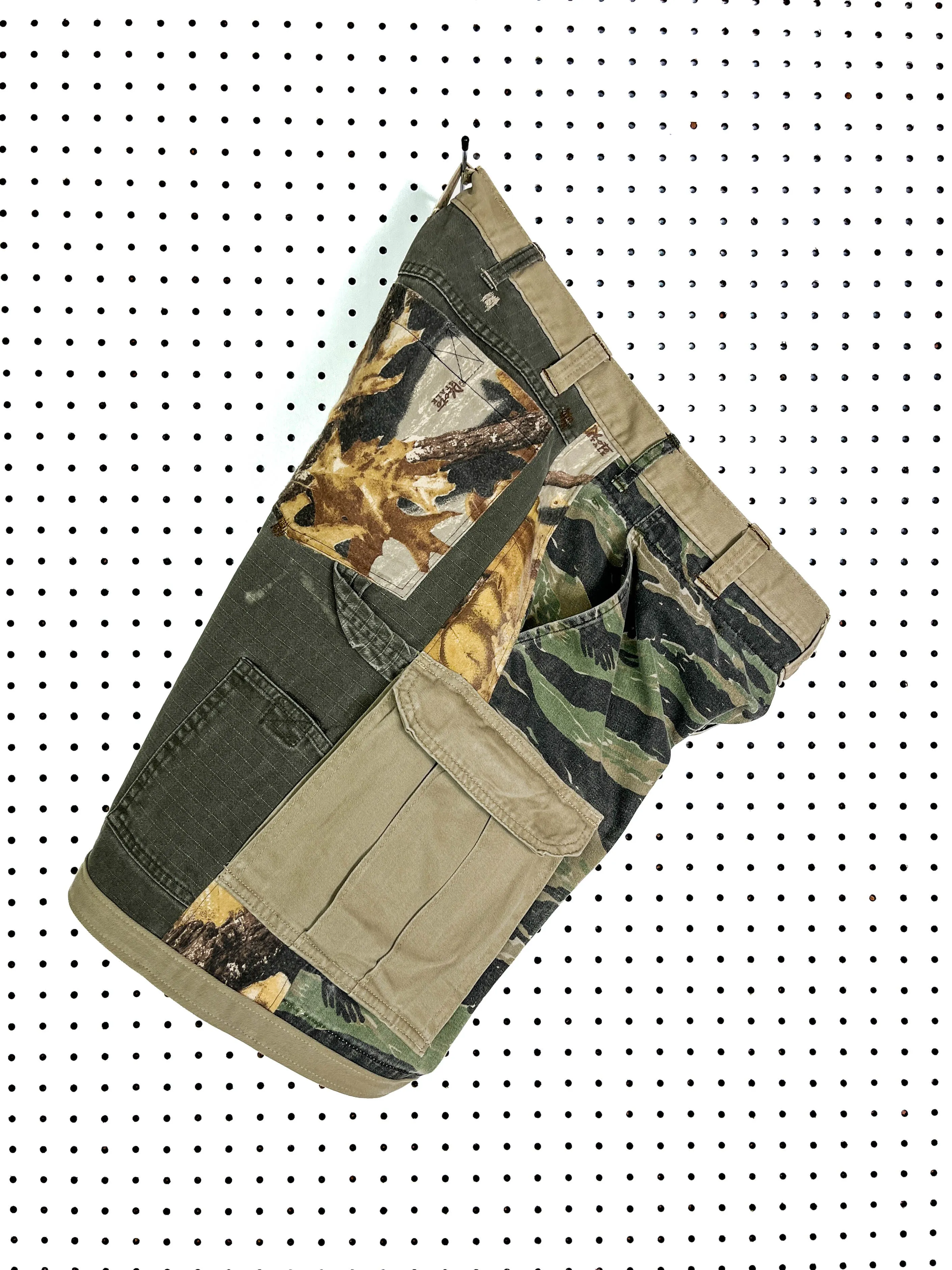 "1 of 1" Tiger Trappers (36x10)