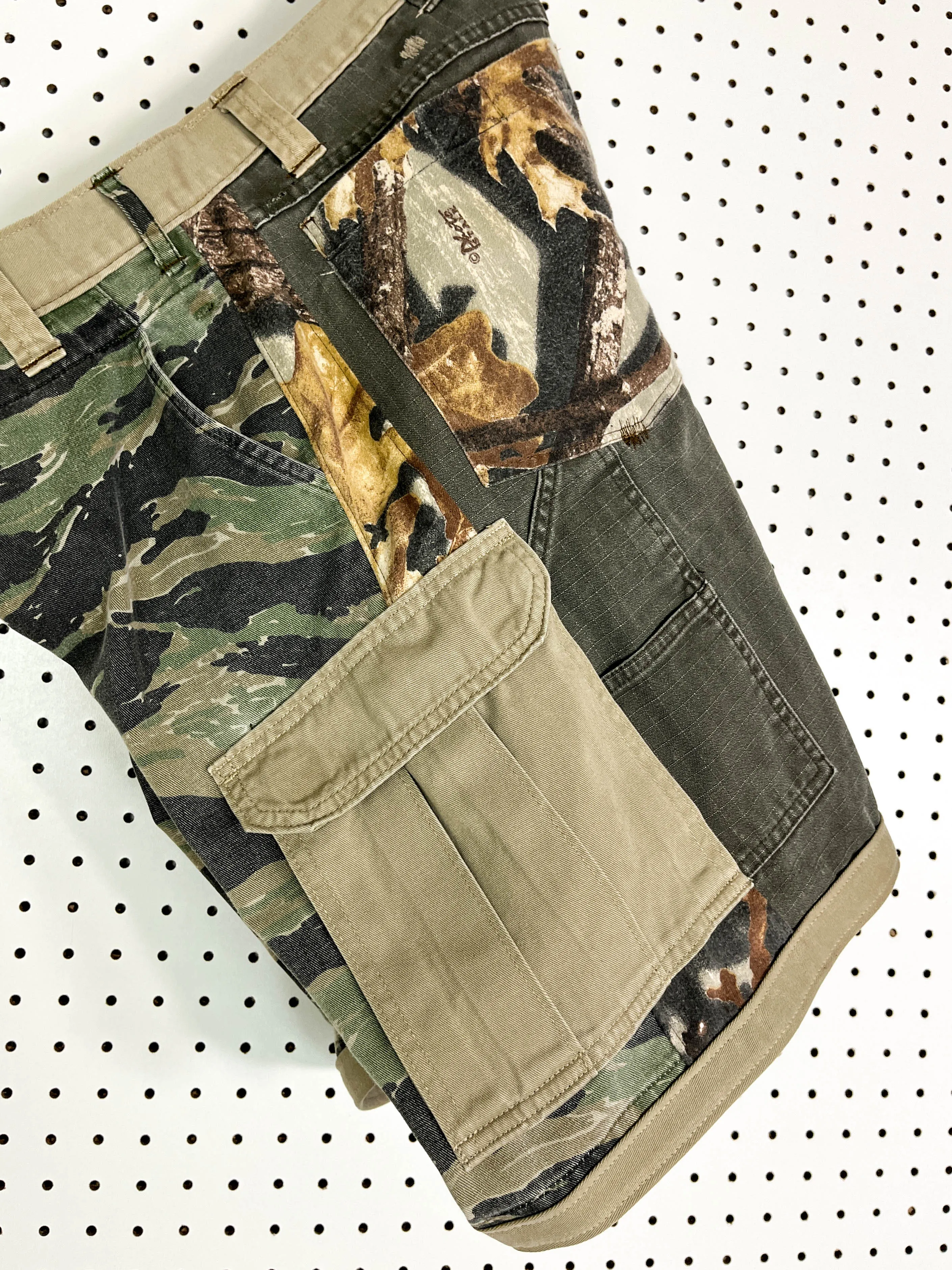 "1 of 1" Tiger Trappers (36x10)